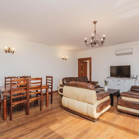 Apartments Pietra Mare Petrovac Buitenkant foto