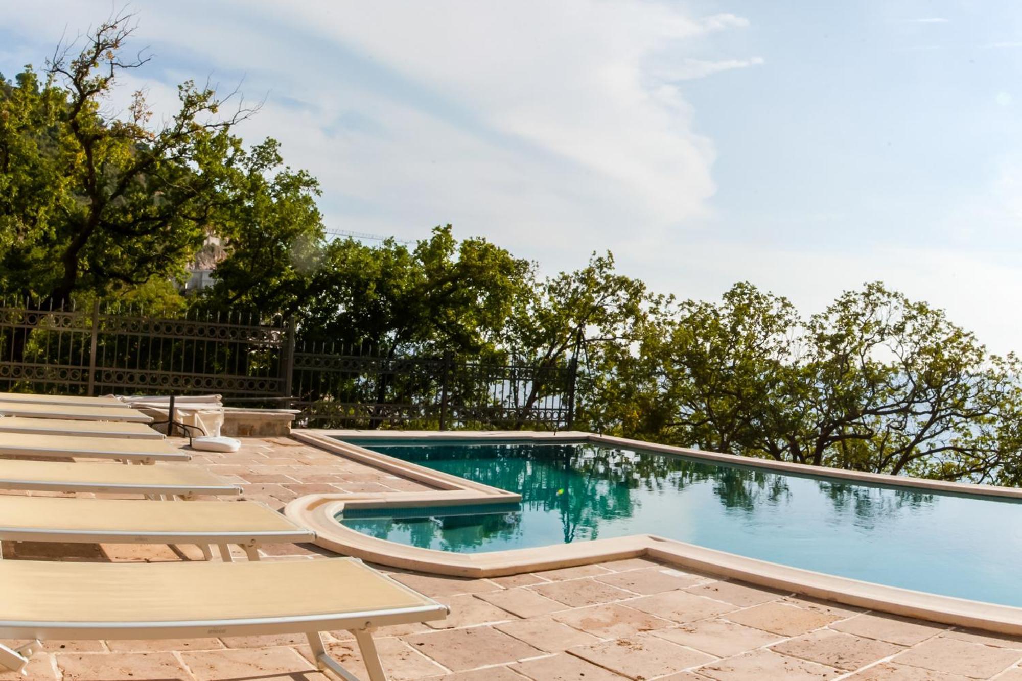 Apartments Pietra Mare Petrovac Buitenkant foto
