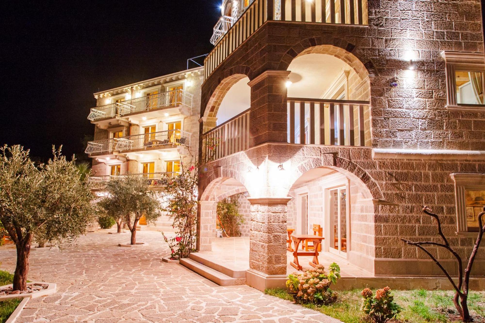 Apartments Pietra Mare Petrovac Buitenkant foto