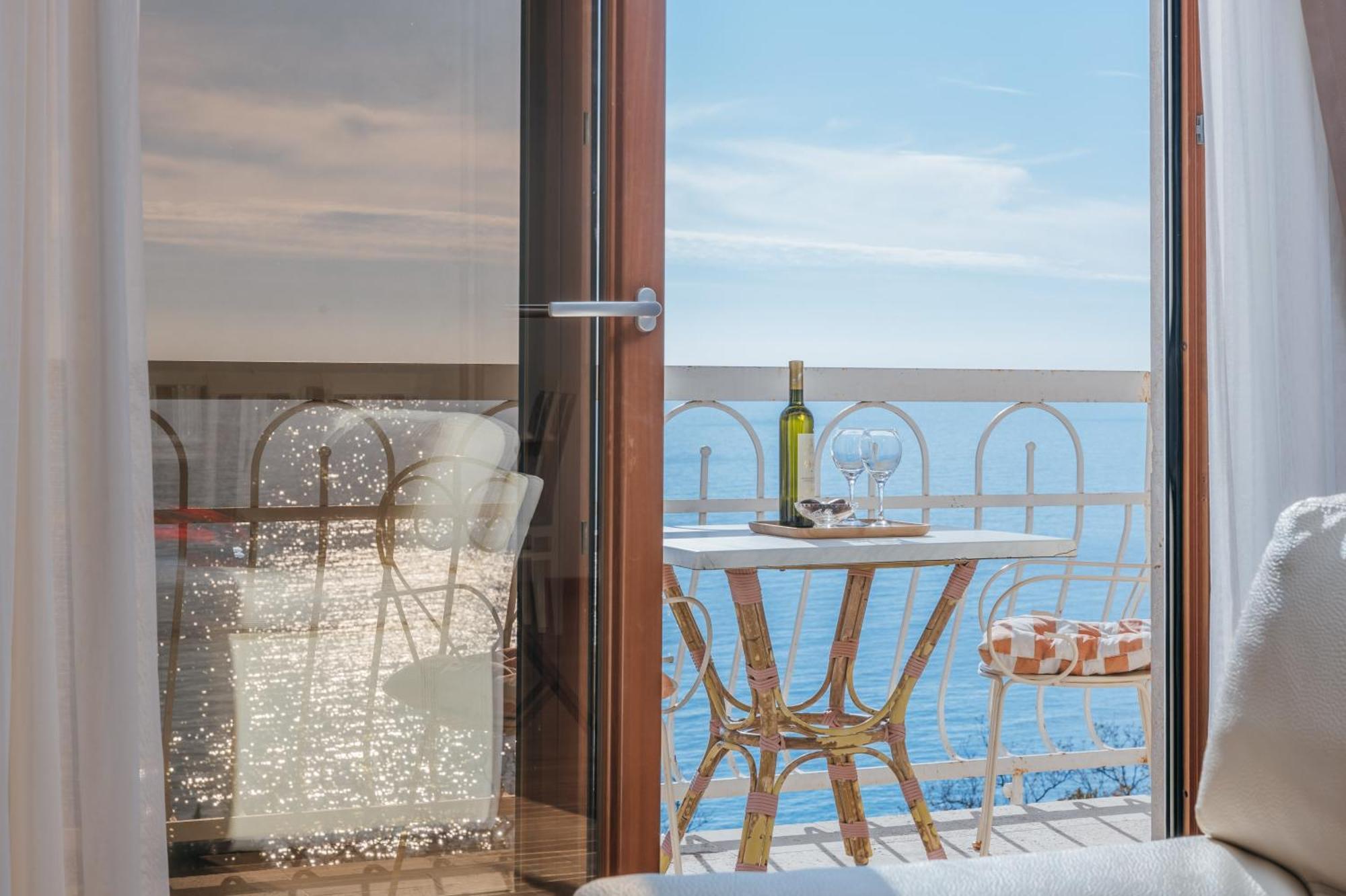 Apartments Pietra Mare Petrovac Buitenkant foto