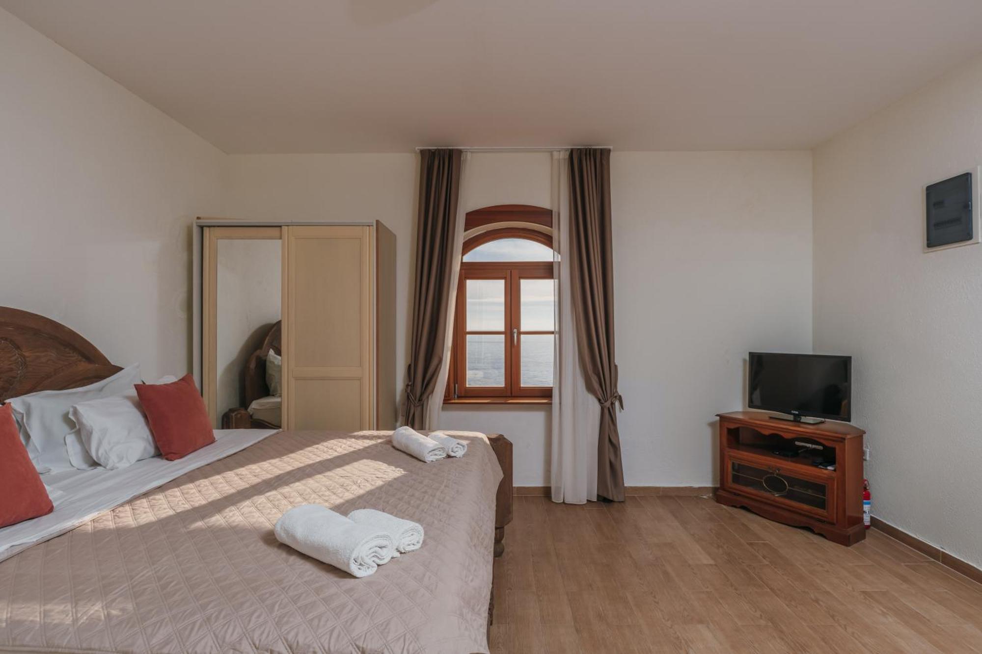 Apartments Pietra Mare Petrovac Buitenkant foto