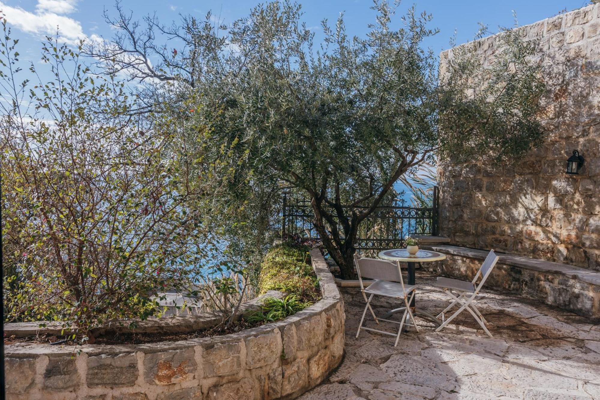 Apartments Pietra Mare Petrovac Kamer foto