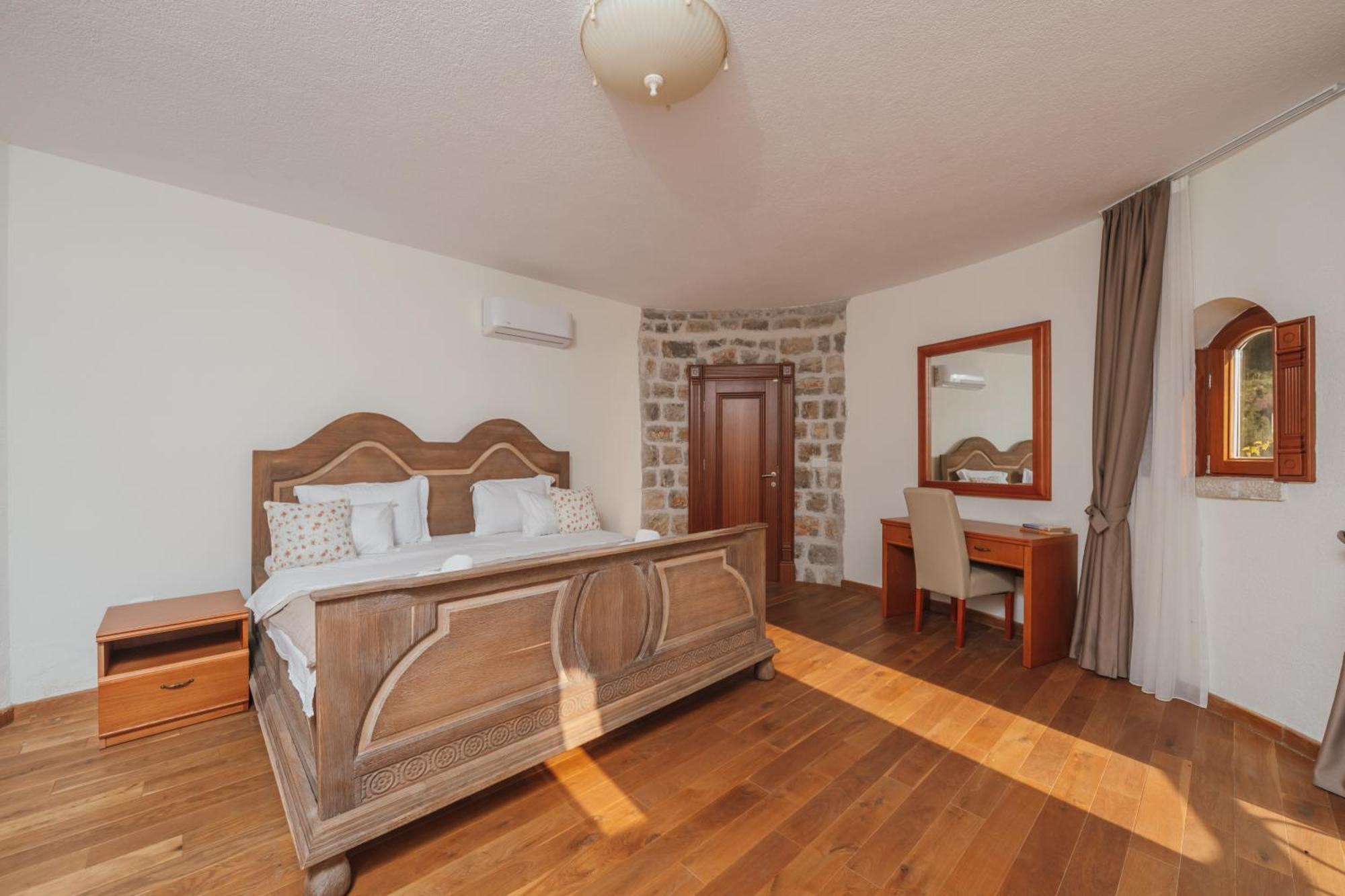 Apartments Pietra Mare Petrovac Buitenkant foto