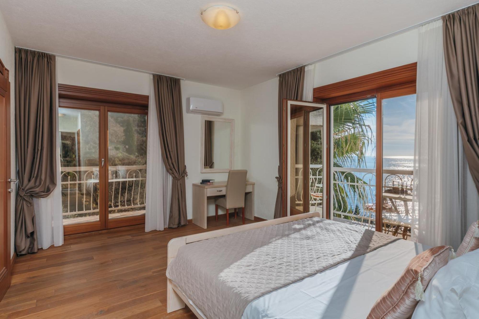 Apartments Pietra Mare Petrovac Buitenkant foto